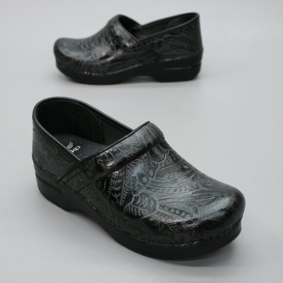 Dansko 38 Ladies 7.5-8 Professional Black Tooled Leather Clogs Shoes - 906020202 - Picture 1 of 12